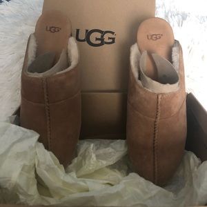Ugg Clogs size 8 worn once